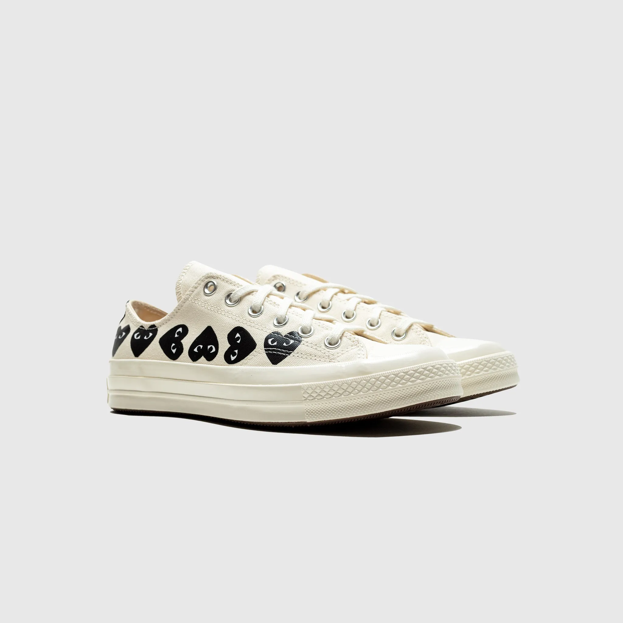 CHUCK TAYLOR ALL-STAR '70 OX "MILK/BLACK MULTI HEART"