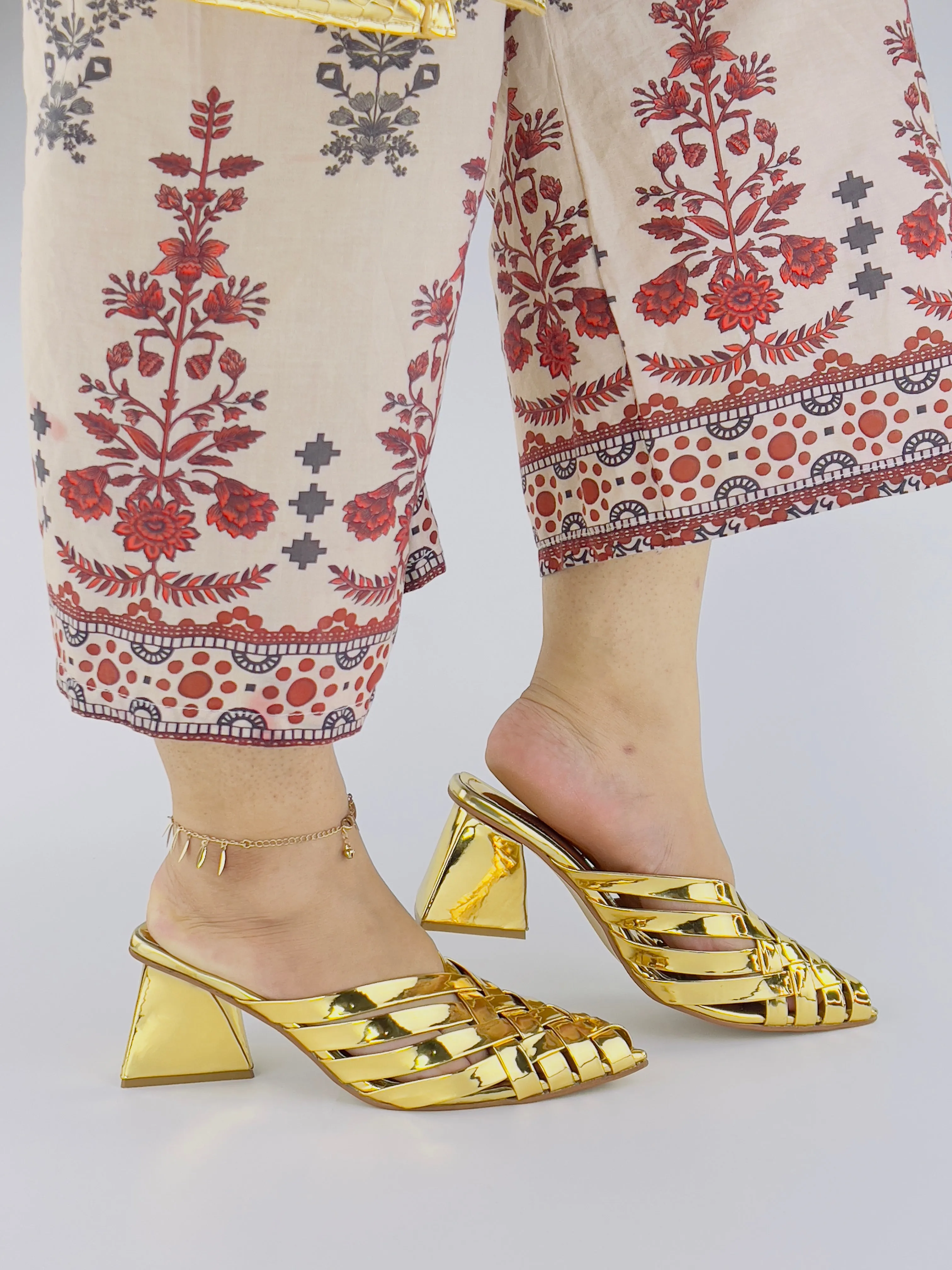 Spunkz Alfie GOLD Signature Slip-Ons Triangle heel